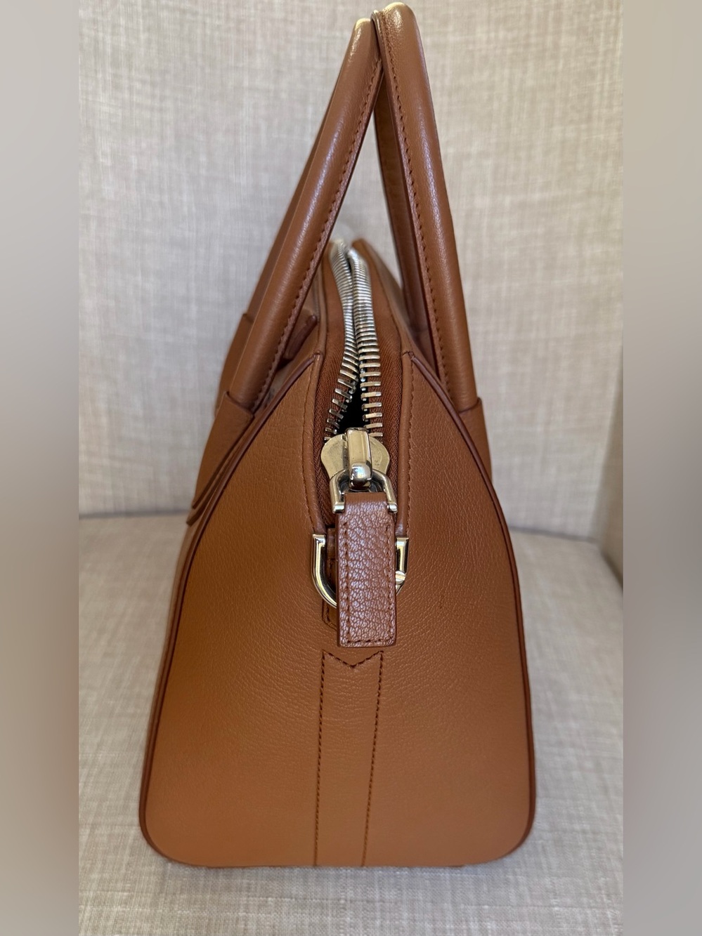 Givenchy Antigona Small in highly sought after Tan Color - Picture 4 of 11